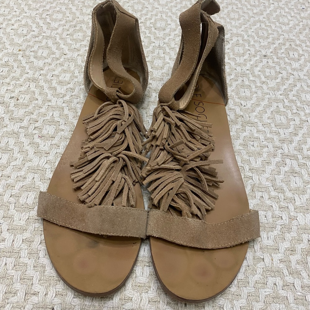 Sole Society Koa Fringe Sandal - size 8